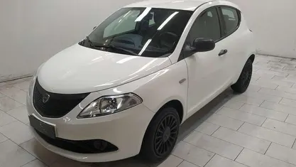Bianco Usata 2021 Lancia Ypsilon Silver Due volumi | 11.490 € (Buon prezzo)