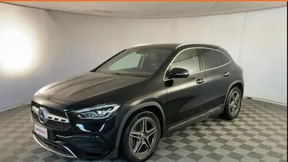 Usata Mercedes GLA200 Premium 150 CV (110 kW) 2021 Nero SUV