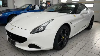 Usata Ferrari California 560 CV (411 kW) 2014 Bianco Cabrio