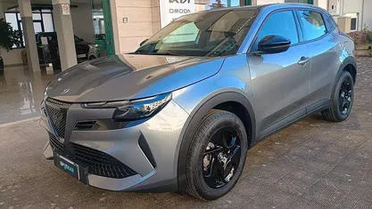 Usata Alfa Romeo Junior 145 CV (106 kW) 2025 SUV