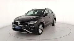 Grigio metallizzato Usata 2024 VW T-Roc Life SUV | 27.200 € (Ottimo prezzo)