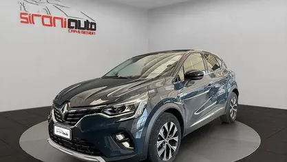 Begagnad Renault Captur Techno 160 HK (117 kW) 2022 Blå SUV