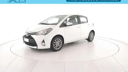 Bianco Usata 2017 Toyota Yaris Active Berlina | 10.900 € (Buon prezzo)