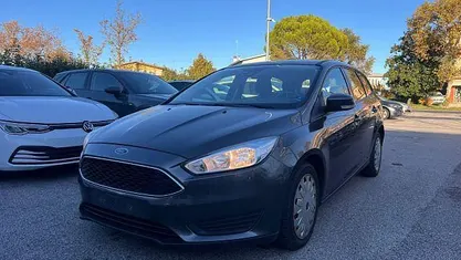 Usata Ford Focus Business Edition 105 CV (77 kW) 2015 Grigio Station wagon