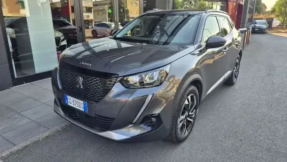 Usata Peugeot 2008 Allure 110 CV (80 kW) 2021 Grigio SUV