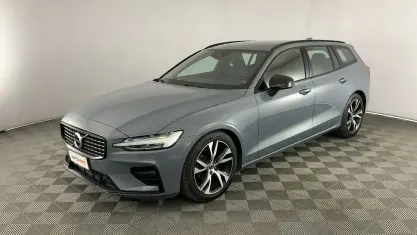 Usata Volvo V60 Plus 197 CV (144 kW) 2022 Grigio Station wagon