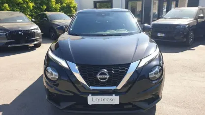 Begagnad Nissan Juke N-Connecta 114 HK (83 kW) 2023 Svart SUV