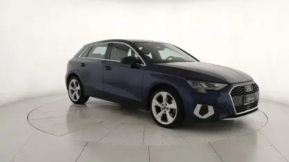 Usata Audi A3 Business 115 CV (84 kW) 2021 Blu Berlina
