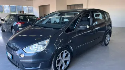 Usata Ford S-MAX S 140 CV (102 kW) 2008 Grigio Monovolume