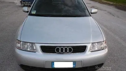 Usata Audi A3 Attraction 110 CV (80 kW) 1999 Berlina