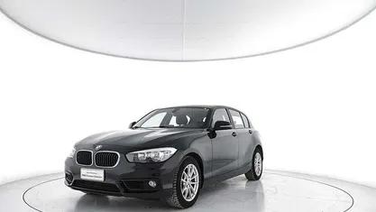 Nero Usata 2019 BMW 118 Comfort Edition Due volumi | 17.151 € (Super prezzo)