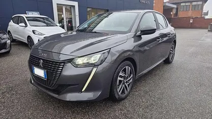 Grigio Usata 2023 Peugeot 208 Active Due volumi | 13.200 € (Buon prezzo)