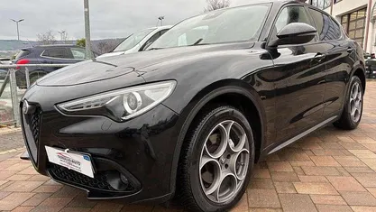 Usata Alfa Romeo Stelvio Sprint 190 CV (139 kW) 2023 Nero SUV