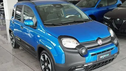 Usata 2025 Fiat Panda Cross Cross Utilitaria | 13.900 € (Buon prezzo)