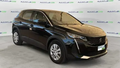 Usata Peugeot 3008 Active 131 CV (96 kW) 2023 Nero SUV