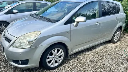 Usata Toyota Corolla Verso 136 CV (100 kW) 2008 Grigio Monovolume