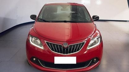 Usata Lancia Ypsilon Gold 70 CV (51 kW) 2021 Rosso Utilitaria