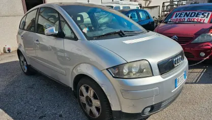 Usata Audi A2 75 CV (55 kW) 2001 Grigio Utilitaria