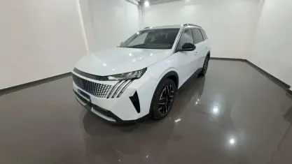 Usata Peugeot 5008 Allure 136 CV (100 kW) 2025 Grigio titanio SUV