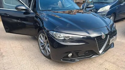 Usata Alfa Romeo Giulia Business 180 CV (132 kW) 2017 Nero Berlina