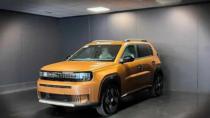 Bronzo luna metallizzato Nuova 2025 Fiat Grande Panda La Prima Due volumi | 20.900 € (Buon prezzo)