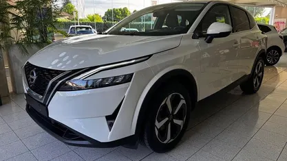 Usata Nissan Qashqai N-Connecta 140 CV (102 kW) 2024 Bianco perlato SUV