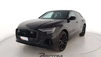 Usata Audi Q8 S-Line 381 CV (280 kW) 2023 Nero metallizzato SUV