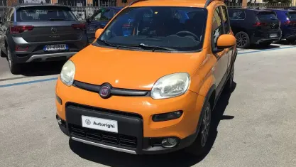 Usata Fiat Panda 4x4 S 75 CV (55 kW) 2013 Arancione Utilitaria