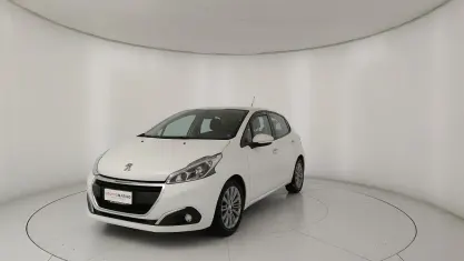 Usata Peugeot 208 Allure 99 CV (72 kW) 2019 Bianco Utilitaria