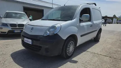 Usata Renault Kangoo 86 CV (63 kW) 2010 Bianco Monovolume