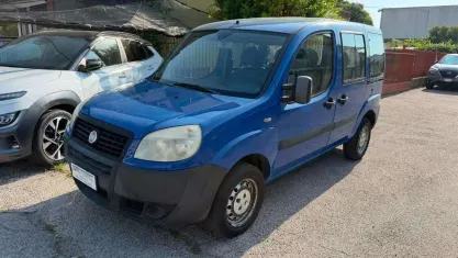 Usata Fiat Doblò Dynamic 84 CV (61 kW) 2010 Blu Monovolume
