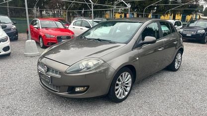 Usata Fiat Bravo Active 120 CV (88 kW) 2010 Marrone Utilitaria