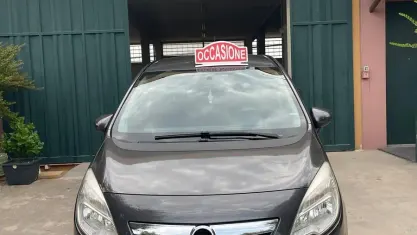 Usata Opel Meriva Cosmo 110 CV (80 kW) 2011 Grigio Monovolume