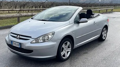 Usata Peugeot 307 CC 109 CV (80 kW) 2004 Argento Cabrio