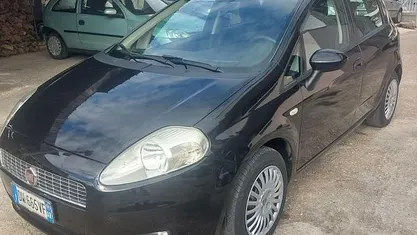 Usata Fiat Grande Punto 65 CV (47 kW) 2009 Nero Utilitaria