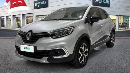 Grigio Usata 2017 Renault Captur Intens SUV | 11.650 € (Buon prezzo)