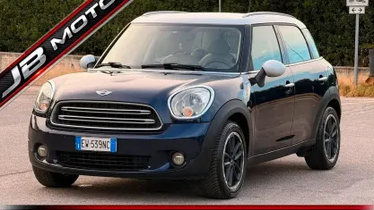 Usata Mini Countryman 111 CV (81 kW) 2015 Bluazzurro SUV