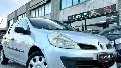 Usata Renault Clio II Dynamique 75 CV (55 kW) 2008 Grigio Berlina