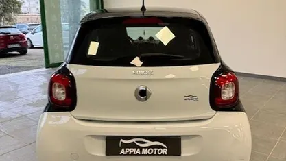 Usata Smart ForFour 71 CV (52 kW) 2015 Bianco Utilitaria