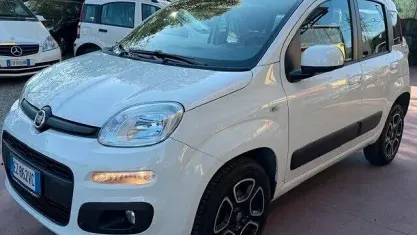 Usata Fiat Panda Lounge 80 CV (58 kW) 2015 Bianco Utilitaria