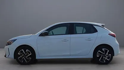 Usata Opel Corsa 101 CV (74 kW) 2025 Utilitaria