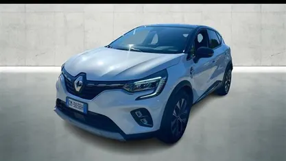 Begagnad Renault Captur Techno 145 HK (106 kW) 2023 Vit SUV