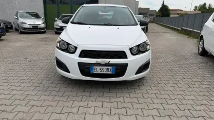 Usata Chevrolet Aveo LS 69 CV (50 kW) 2012 Bianco Berlina