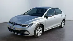 Argento Usata 2023 VW Golf VIII Life Tre volumi | 19.900 € (Ottimo prezzo)