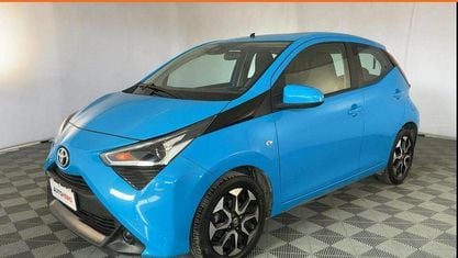 Begagnad Toyota Aygo Connect Style 72 HK (52 kW) 2019 Blå Halvkombi