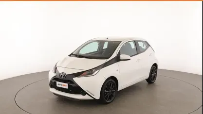 Usata Toyota Aygo Cool 70 CV (51 kW) 2016 Bianco Utilitaria