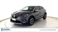 Grigio scuro tetto grigio chiaro Usata 2024 Renault Captur Techno SUV | 15.400 € (Super prezzo)
