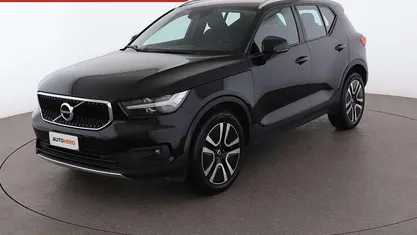 Usata Volvo XC40 Momentum 129 CV (94 kW) 2020 Nero SUV