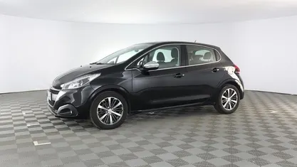Usata 2016 Peugeot 208 Allure Utilitaria | 9900 € (Buon prezzo)