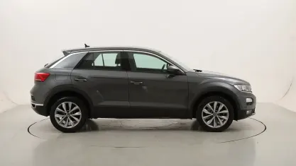 Usata VW T-Roc Business 150 CV (110 kW) 2021 Grigiogrigio SUV